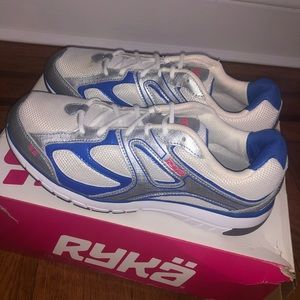 NWT Ryka Sneakers